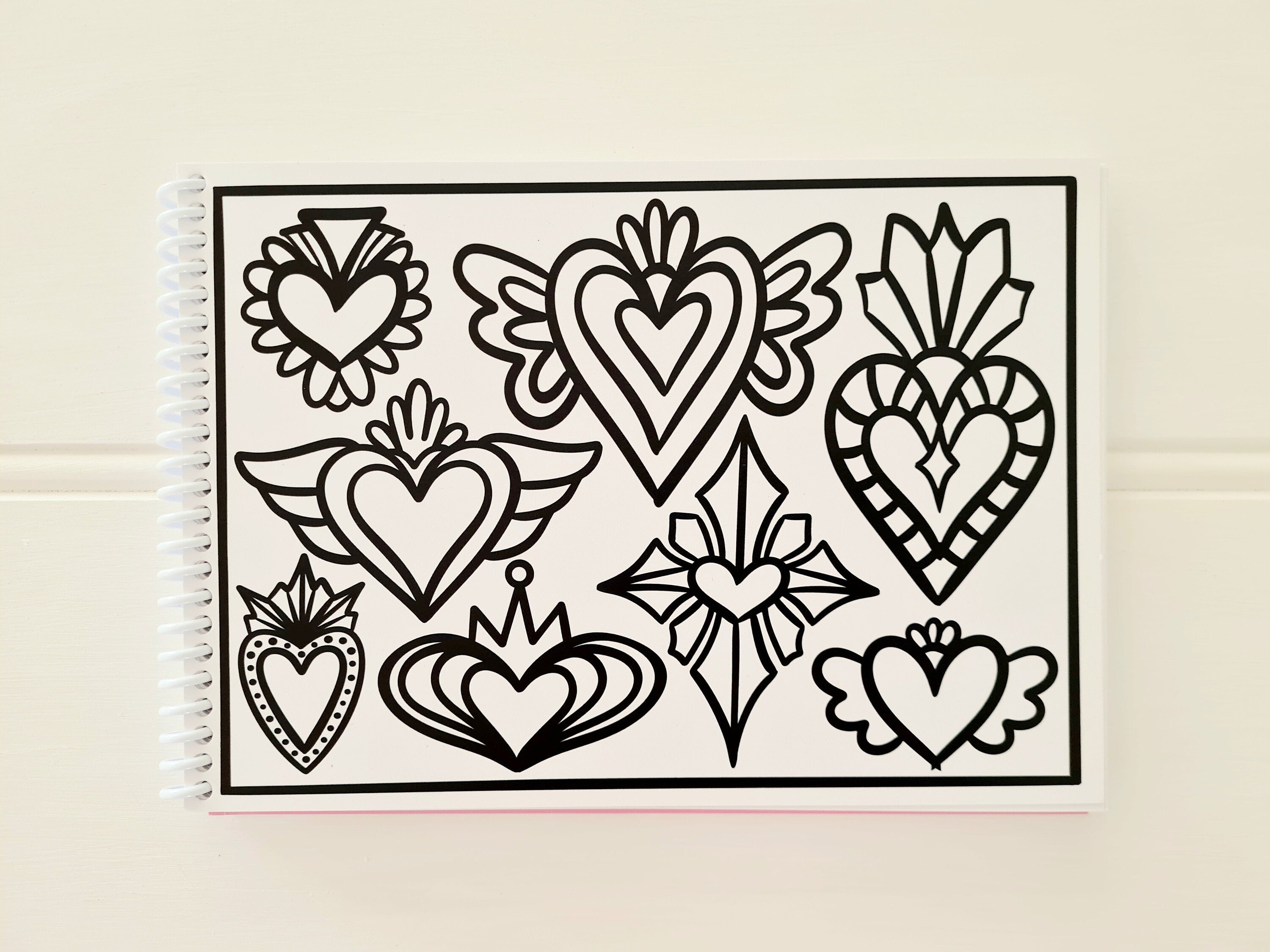 Colour Me In - Love Hearts