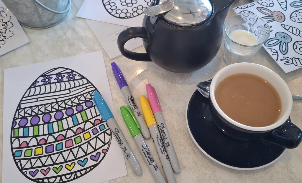 Colour Me In - Easter