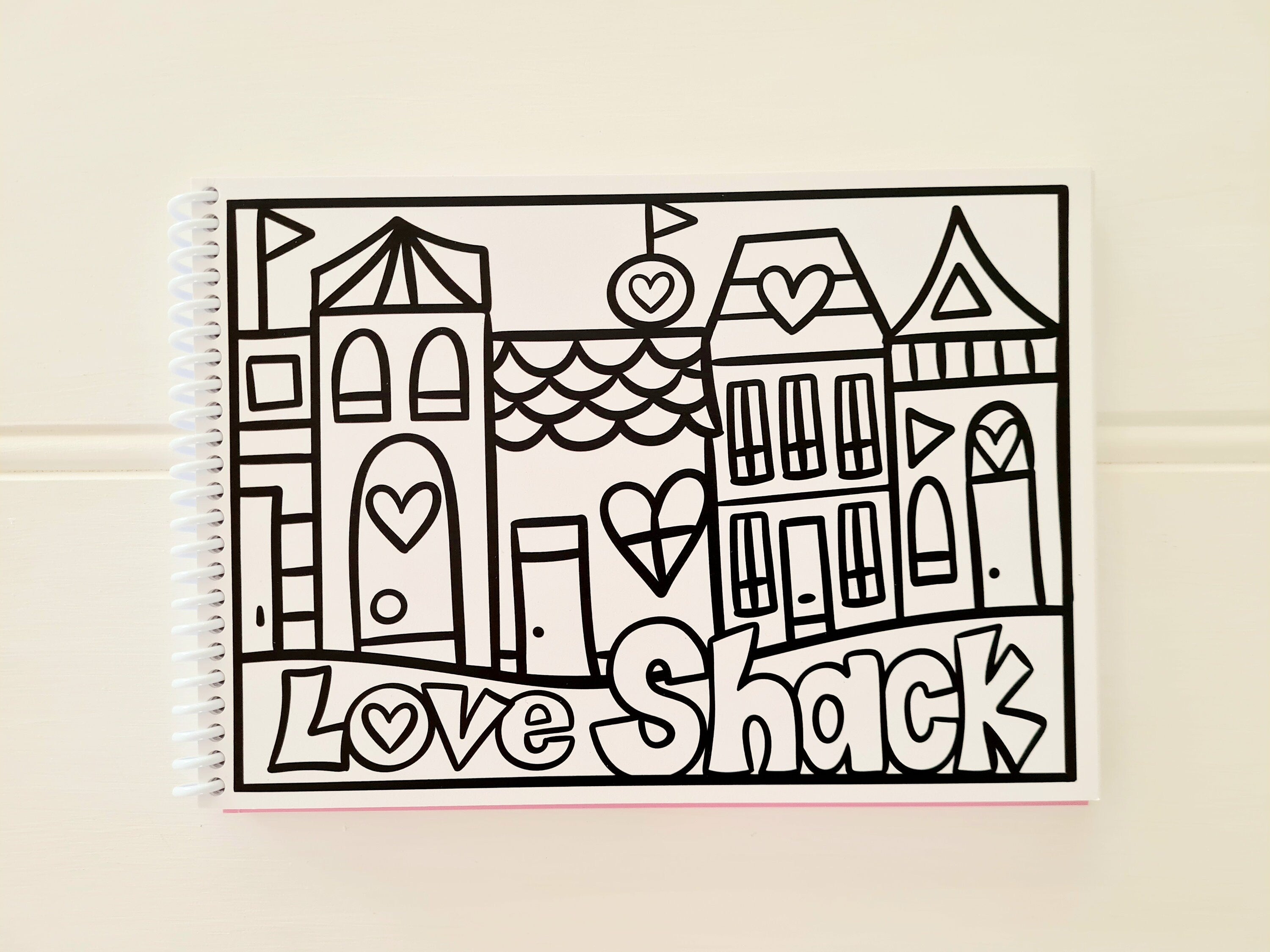 Colour Me In - Love Hearts
