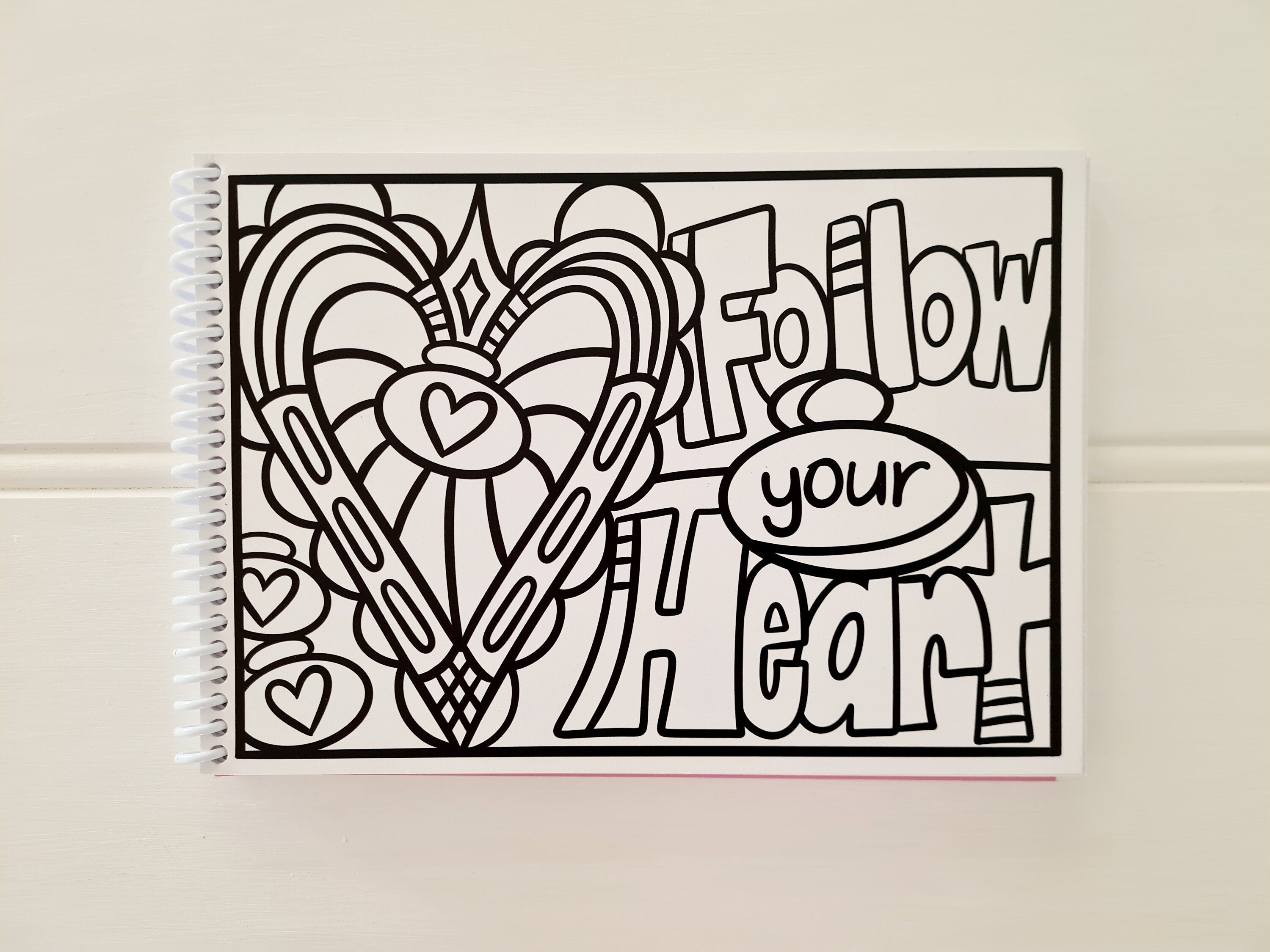 Colour Me In - Love Hearts